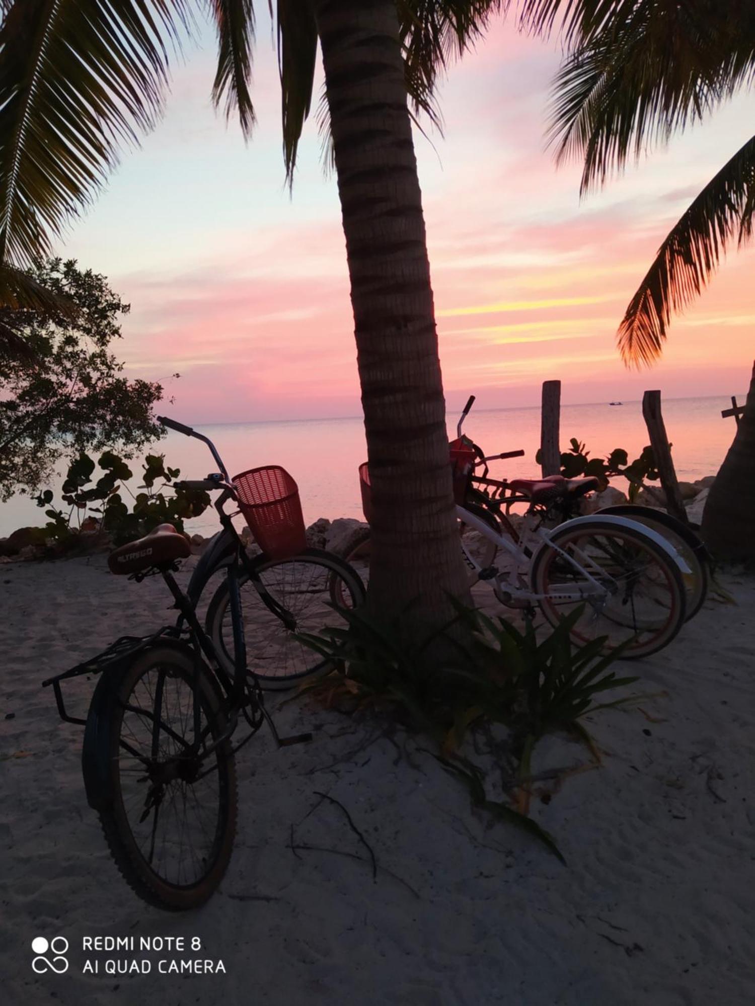 Casa Aloha-Isla Holbox Aparthotel Exterior photo